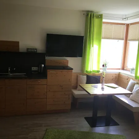 Gustoplatzl Inn